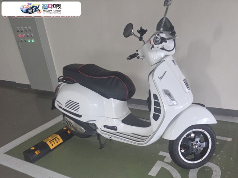 베스파 GTS 300 2015년식 베스파 300gts