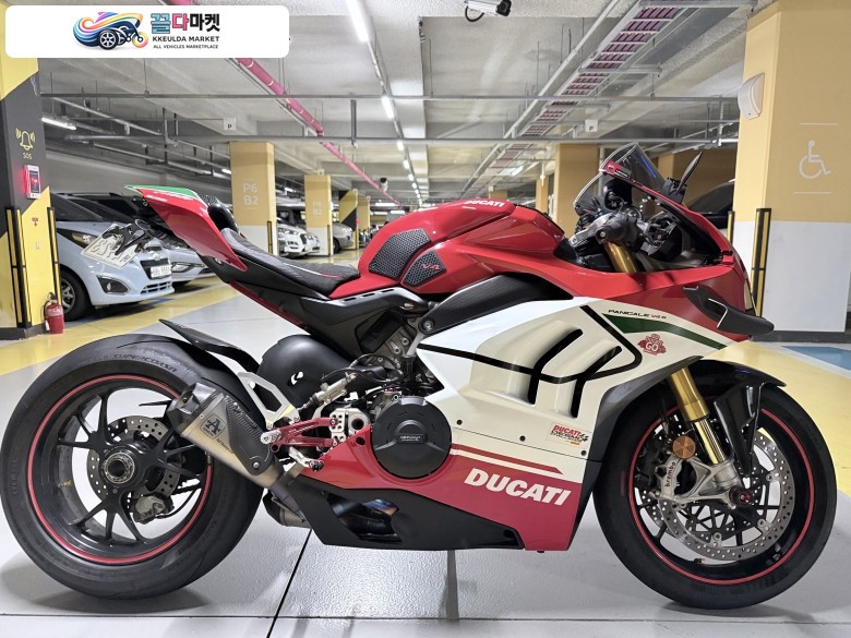 파니갈레 V4 S