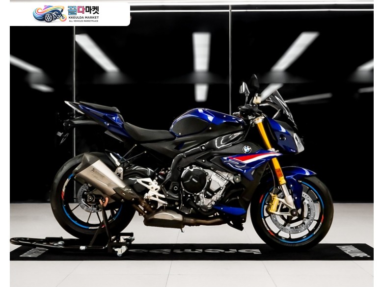 BMW S 1000 R 2020년식 " BMW 고성능 슈퍼 네이키드 인기모델 스페셜 색상 신차급 "