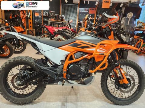 KTM 390 엔듀로 R 2026년식 390 엔듀로 R 민트급 차량 입니다