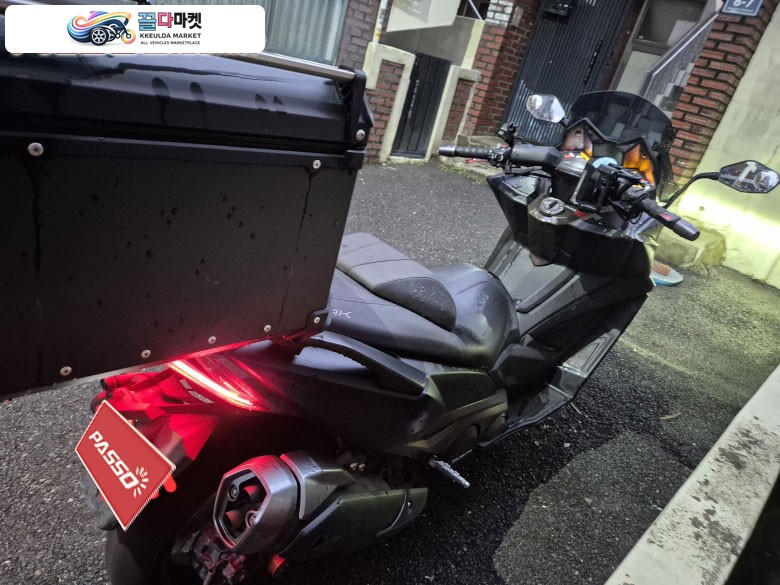 킴코 AK 550 i 2021년식 킴코 ak550 2021년식 판매합니다