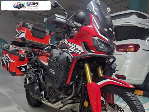 혼다 아프리카 트윈 CRF 1000 L 2017년식 2017년 아프리카트윈 수동 팔아요.