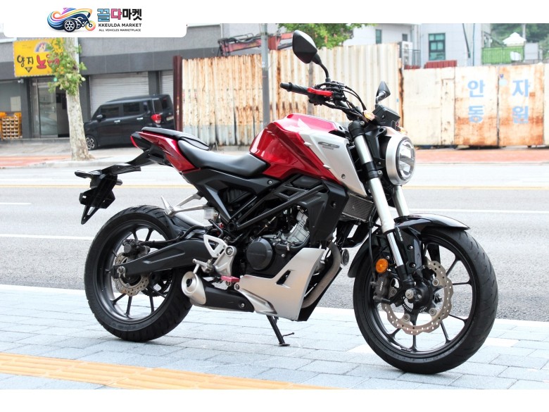 혼다 CB 125 R 2018년식 중고오토바이매입 전문 / 점검 완료 혼다 CB125R 입문용 바이크 굿컨디션 판매 / 대차 환영 / 무이자 카드 할부