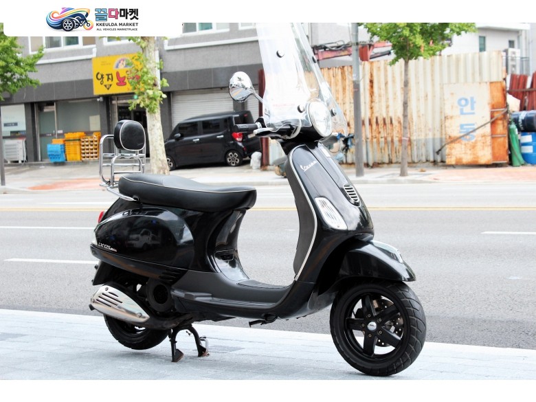베스파 LT 125 3V 2014년식 중고오토바이매입 전문 / 베스파 LT125 점검 완료 연식 대비 A급 컨디션 판매 / 대차 환영 / 무이자 카드 할부