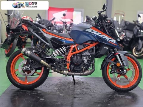KTM 390 듀크 2024년식 KTM듀크390 24년식 1천km신차급 애로우 구조변경완료 최저가 판매중 입니다.