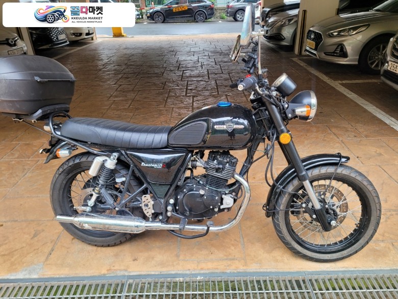 엘로이 팬텀 125 S 2019년식 엘로이 팬텀 125 클래식 바이크 판매합니다 a급