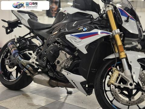 BMW S 1000 R 2019년식 GB레이싱 엔진가드 에보텍 SC프로젝트 머플러 등