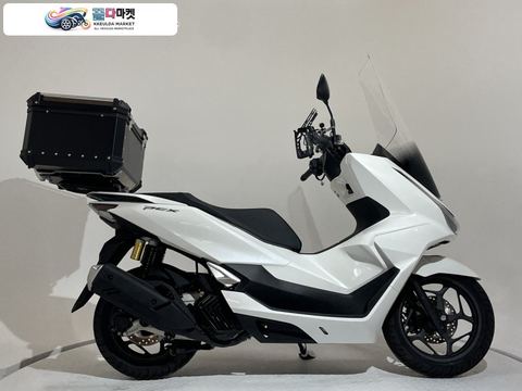 혼다 PCX 125 ABS 2026년식 [바이크스테이션] 점검완료 상태양호 소모품다수 1인차주 실주행거리170KM 스마트키2개 보조키2개 탑박스키2개 윈드스크린 순정열선 알루미늄탑박스55L 혼다자석거치대 사이드스탠드클립