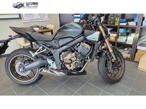 혼다 CB 650 R E 클러치 2025년식 부산 혼다 CB 650R E클러치 59 키로 탄거 팝니다