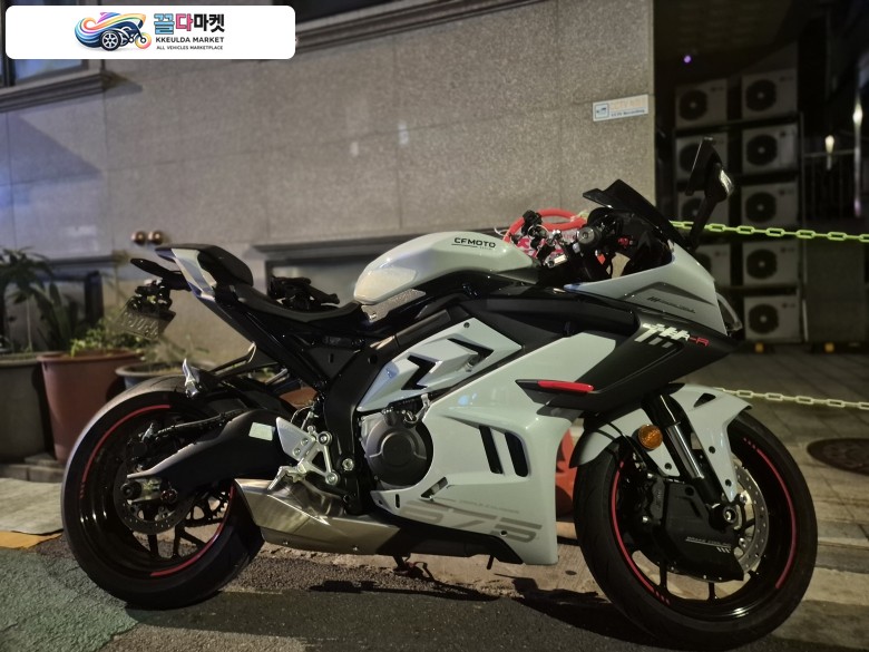 CF모토 675 SR R 2026년식 CF모토/675sr/52@@km/26년 3월 출고