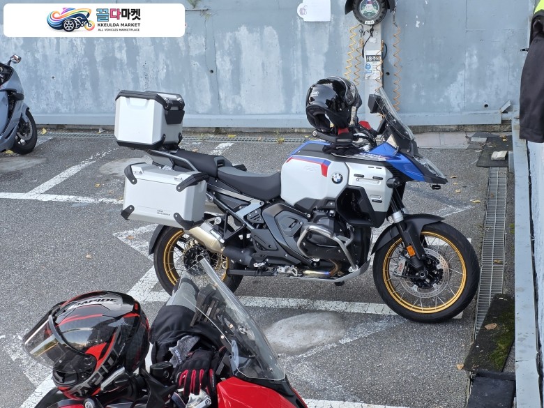 BMW R 1300 GS 어드벤쳐 2025년식 BMW R1300GSA 2025년 8월식 1300Km