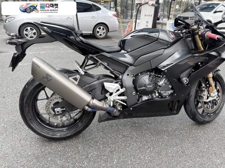 혼다 CBR 1000 RR-R 파이어블레이드 SP 2021년식 21년식 트리플알 CBR1000RR-R SP 블랙 판매합니다