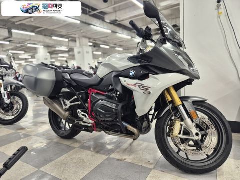 BMW R 1200 RS 2017년식 엔진 올 가드 퓨익스크린 고속충전 사이드박스 바로투어 가능