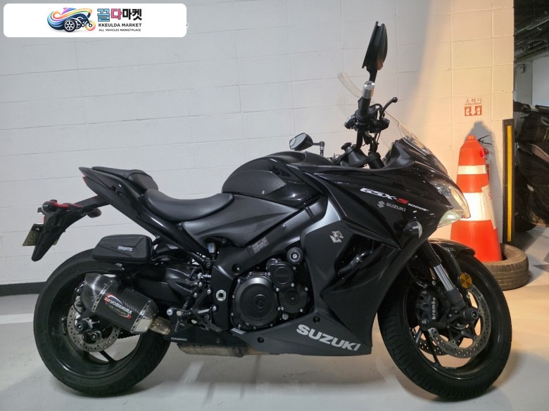 스즈끼 GSX S 1000 F 2019년식 스즈끼 GSX S1000F 최상급 판매 합니다~!