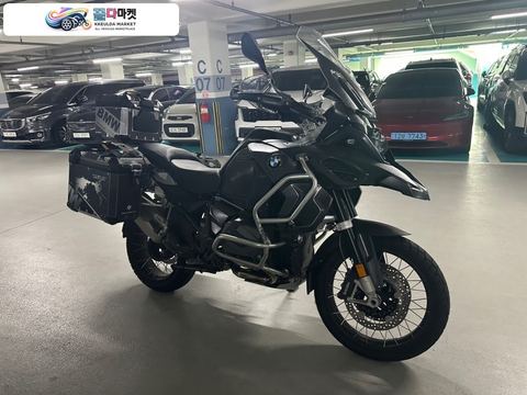 BMW R 1250 GS 어드벤처 2023년식 BMW R1250GS ADV 23년 12월 출고 팝니다.