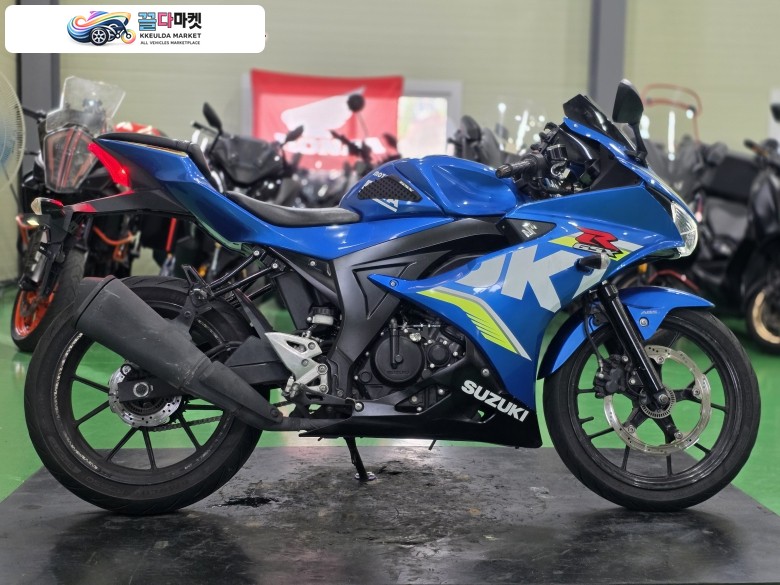 스즈끼 GSX R 125 ABS 2018년식 스즈키GSXR125 18년식 1만km연식대비 짧은키로수 깔끔한 셋팅 최저가 판매합니다.