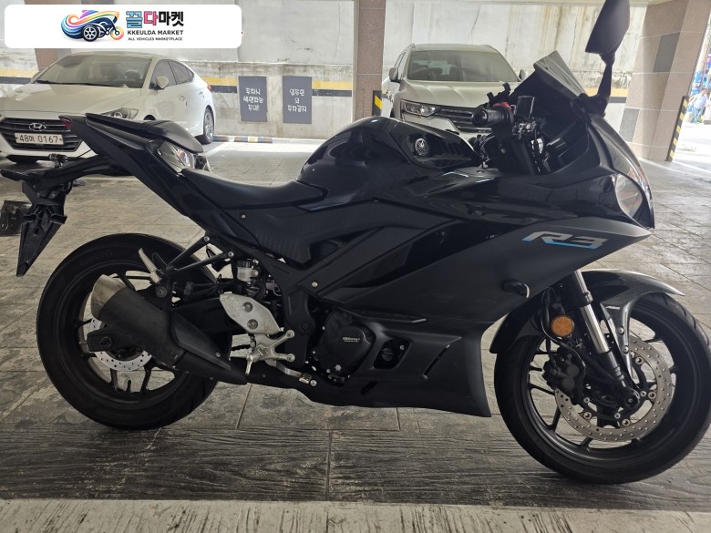 야마하 YZF R3 2023년식 23년식 R3 검정색 판매합니다.