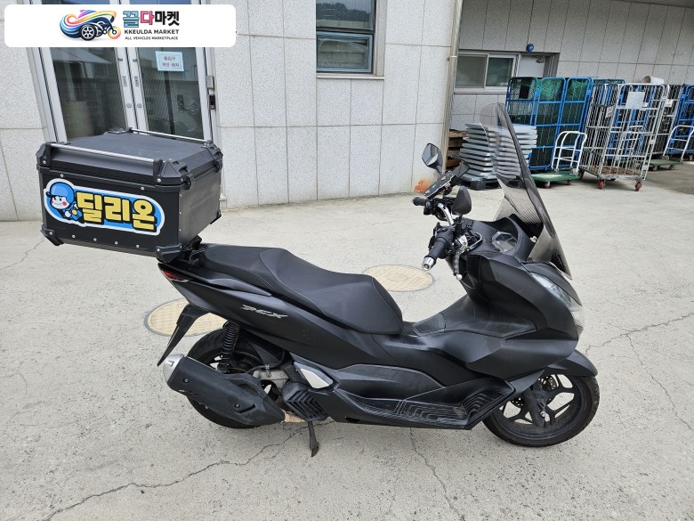 혼다 PCX 125 ABS 2024년식 혼다 PCX125 24년 ABS 짧은키로수 멧블랙 스마트키차량