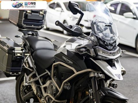 트라이엄프 타이거 1200 익스플로어 GT 2023년식 신차급 트라이엄프 타이거1200 GT 익스플로러 판매합니다.