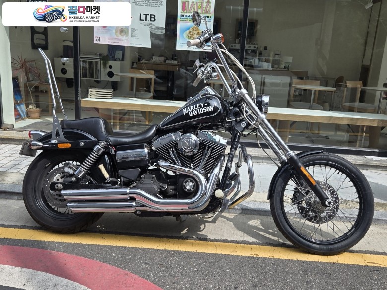 할리데이비슨 다이나 와이드글라이드 2012년식 핸들, 배기 구변완료 된 다이나 와이드글라이드