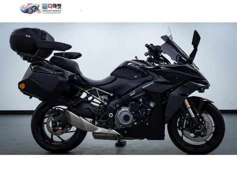 스즈끼 GSX S 1000 GT 2022년식 [ 584 바이크 ] / 200만원 상당의 투어링 옵션과 탑박스까지 갖춘 스즈키 GSX-S1000GT 판매합니다.