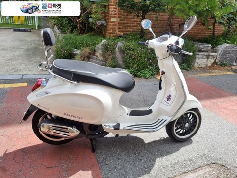 베스파 스프린트 S 125 TFT 2023년식 23년식 베스파 스프린트s125 abs 팝니다.