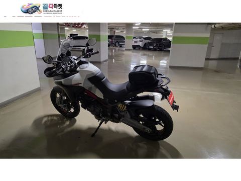 두카티 멀티스트라다 950 S 2021년식 신차급 멀티스트라다 950s 팝니다.
