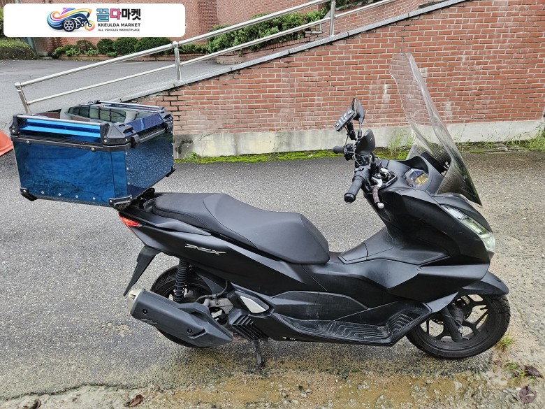 혼다 PCX 125 ABS 2024년식 혼다 pcx125 24년식 abs 짧은키로수 블랙컬러 배달풀셋팅