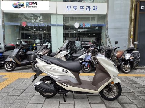 스즈끼 버그만 125 2024년식 스즈키 버그만 스트리트 125 EX 판매합니다