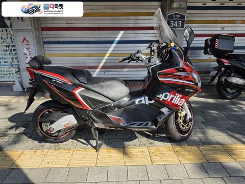 아프릴리아 SRV 850 2014년식 아프릴리아 SRV850