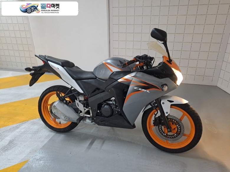 혼다 CBR 125 R 2011년식 혼다 CBR125R 중고 팝니다~