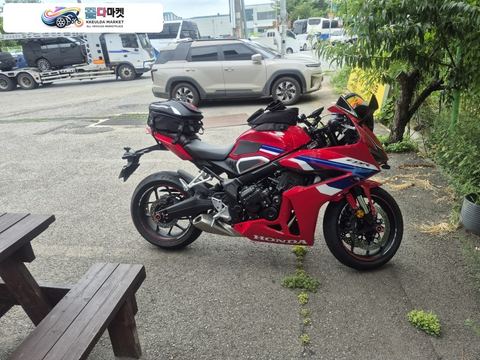 혼다 CBR 650 R E 클러치 2025년식 혼다 CBR650R E-클러치  팝니다
