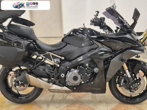 스즈끼 GSX S 1000 GT 2022년식 크루즈로 장거리 투어 강력추천 텐덤 팔걸이 탑박스 등 옵션 완벽