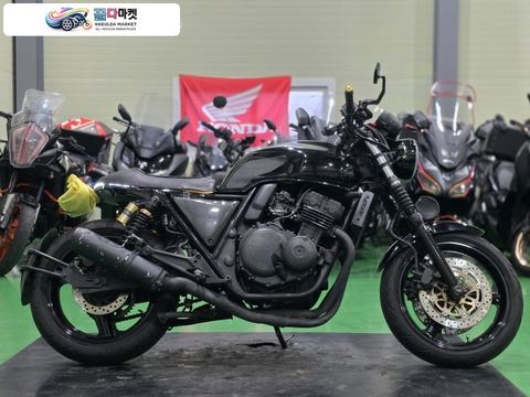 혼다 CB 400 1997년식 [이전등록가능]혼다CB400 97년식M4구변완료 데모카차량 짧은키로수 최저가판매합니다.