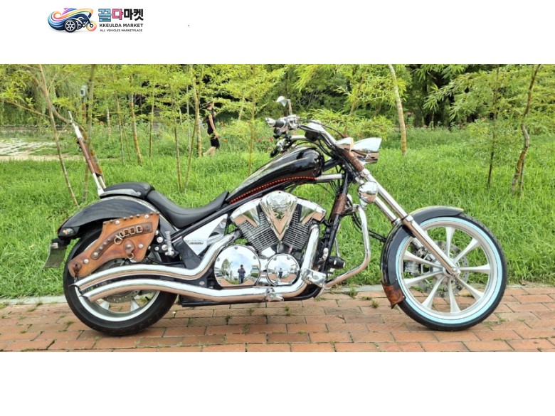 혼다 VT 1300 CX 2010년식 정통 아메리칸 초퍼 스타일의 최고봉, 혼다 VT 1300 CXA (ABS) 모델을 판매합니다.