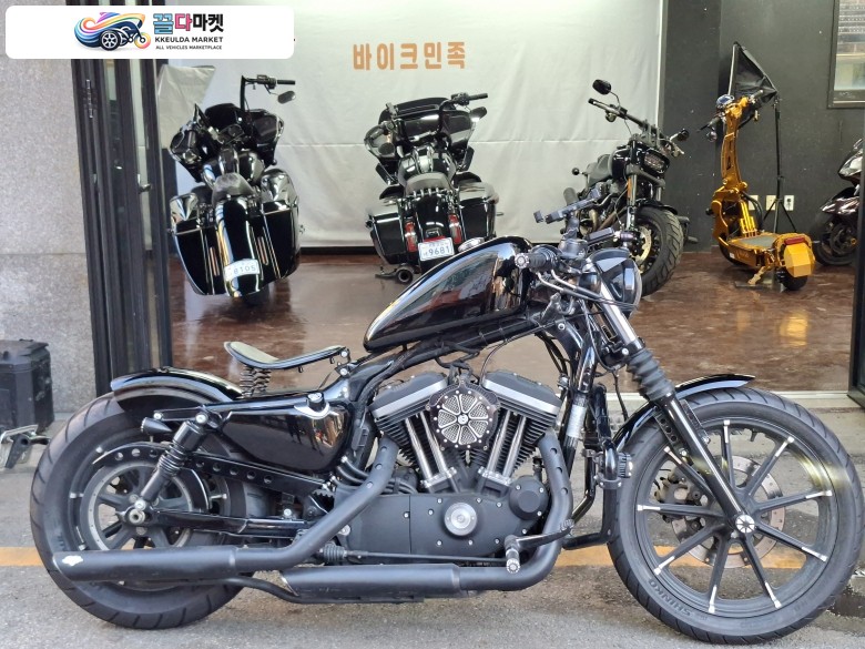 할리데이비슨 883 2016년식 2016년식 할리데이비슨-아이언883 풀바버커스텀 깔끔한바이크 판매 / 이전차량!! / 등록대행OK