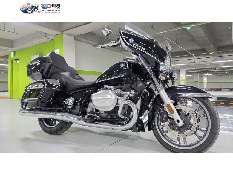 BMW R 18 트랜스컨티넨탈 2023년식 BMW R18 트랜스컨티넨탈 핀스트라이프 옵션 / 반스앤 하인즈 머플러