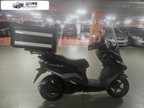 스즈끼 버그만 스트리트 125 EX 2024년식 버그만 스트리트125