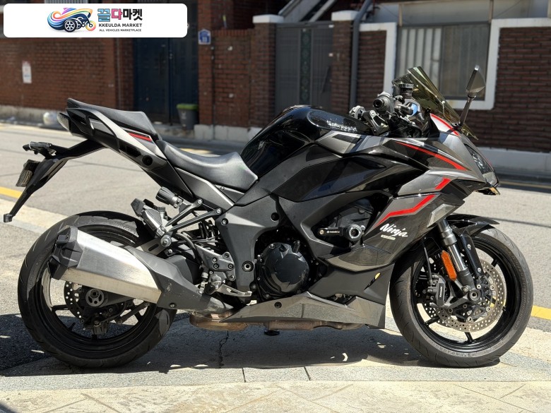 가와사키 Z 1000 SX 2021년식 2021년 Z1000SX 판매해봅니다. (사이드백포함)