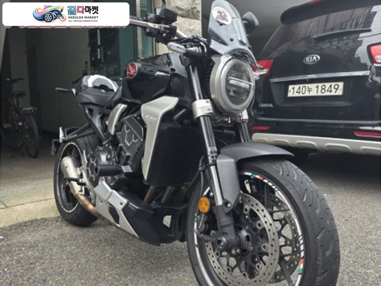혼다 CB 1000 R 2018년식 혼다cb1000r팝니다