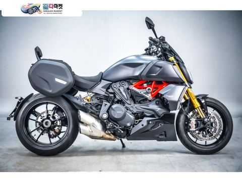 두카티 디아벨 1260 S 2022년식 착한형의오토바이 모든 바이크 정직한 매입 신속한 매입 도와드립니다.