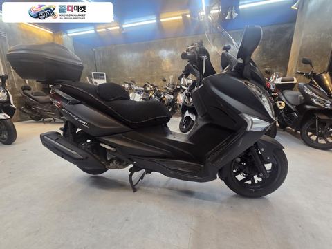 SYM 조이맥스 300 i 2016년식 [ 가와사키 영등포 / 바이크랜드 / 조이맥스 300i ] 출퇴근과 장거리 투어링에 적합한 빅스쿠터