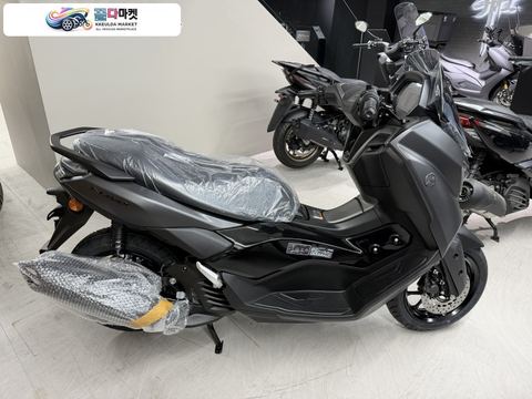 야마하 N 맥스 125 2026년식 야마하모터사이클 2026년식 NMAX125 메탈릭그레이(블랙) 색상 NMAX125 블랙 2026 바로 출고