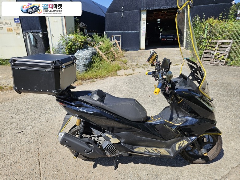 혼다 PCX 125 ABS 2025년식 혼다 PCX125 25년 ABS 풀옵션 짧은키로수 A급 판매합니다