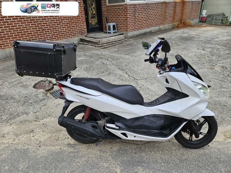 혼다 PCX 125 FI 2018년식 혼다 PCX125 18년 스마트키 짧은키로수 판매합니다