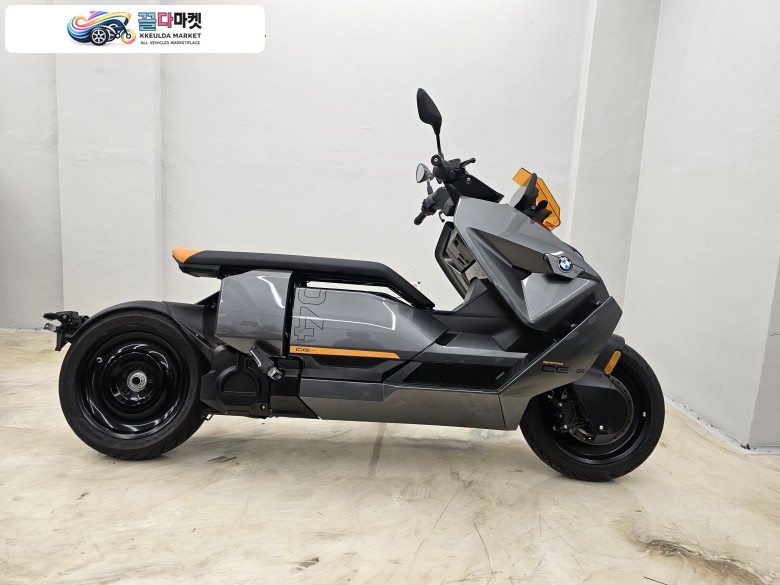 BMW CE 04 2023년식 신차급 BMW CE 04 판매합니다.