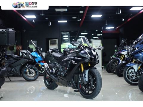 야마하 YZF R1 2019년식 정품 아크라포빅 슬립온 배기 구변 완료된 무사고 관리잘된 깔끔한 중고 매물입니다.