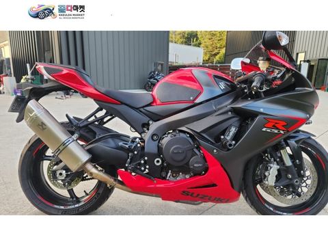 스즈끼 GSX R 600 2016년식 스즈키 gsx-r600~~~2016년식 순정카울 아크라포빅