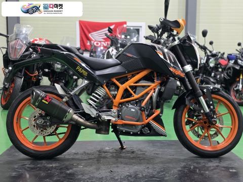 KTM 390 듀크 2016년식 KTM듀크390 16년식 1만km아크라포빅 구변완료 연식대비 짧은키로수 최저가 판매합니다.