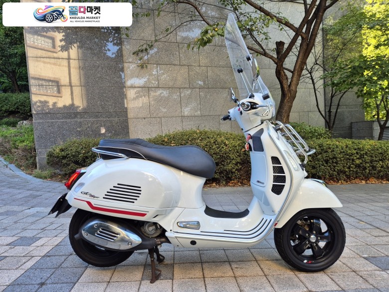 베스파 GTS 300 슈퍼스포츠 2022년식 22년 베스파 300